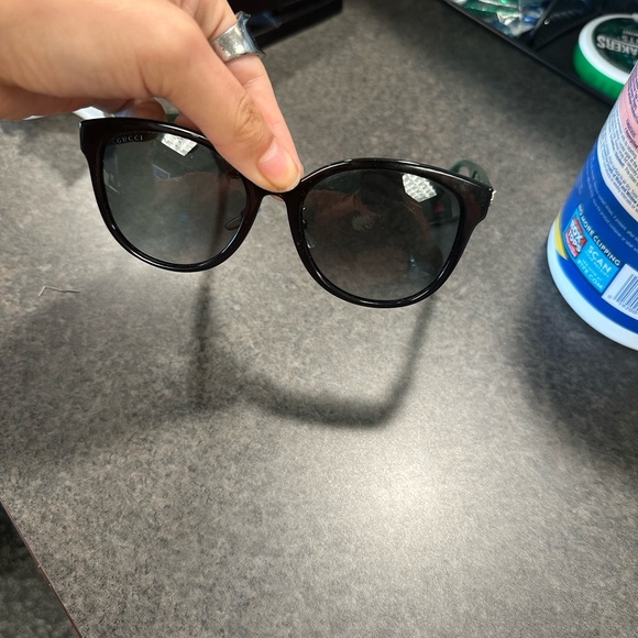 Authentic Gucci Sunglasses - Picture 6 of 6
